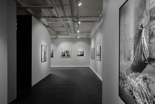 Photos de l'exposition de Renata Litvinova à la galerie Triumph 